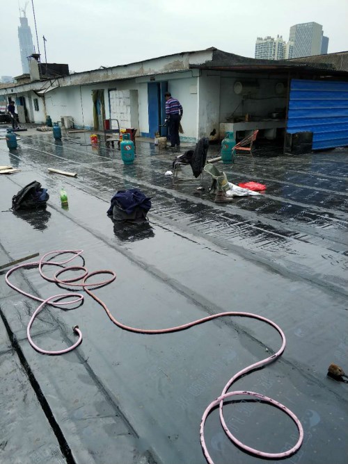 張家港蘇州防水補漏施工公司淺談地下室做防水的原因及堵漏注漿施工方法